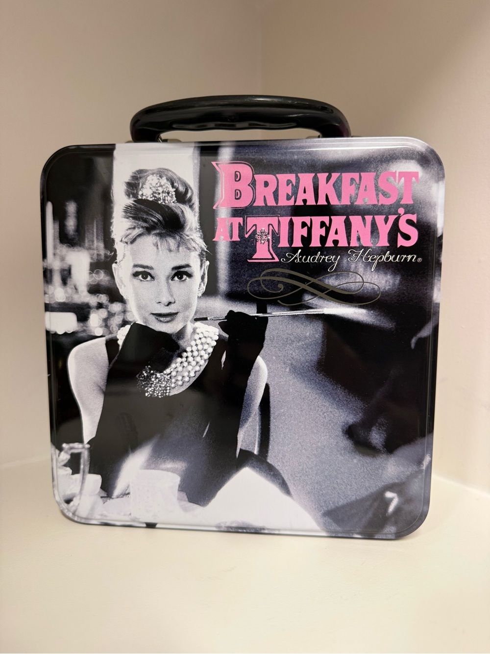 Breakfast at Tiffany's Audrey Hepburn Black & Pink Tin‎ Lunchbox Metal Y2K Retro